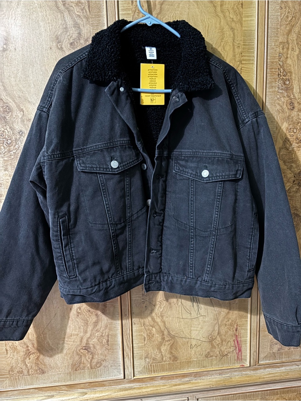 Ladies black Sherpa-Lined Denim Jacket size Mediun